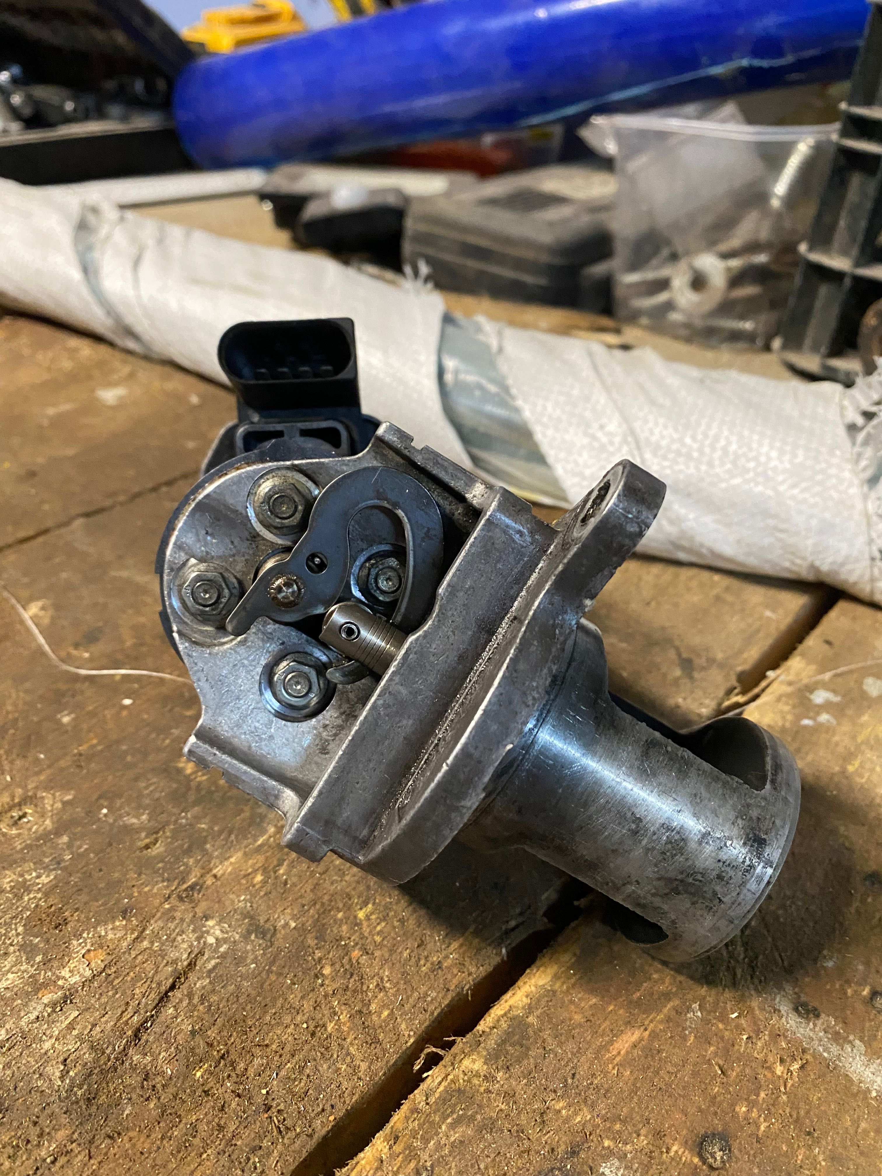 Zawór egr   Mercedes w211 3.0 v6