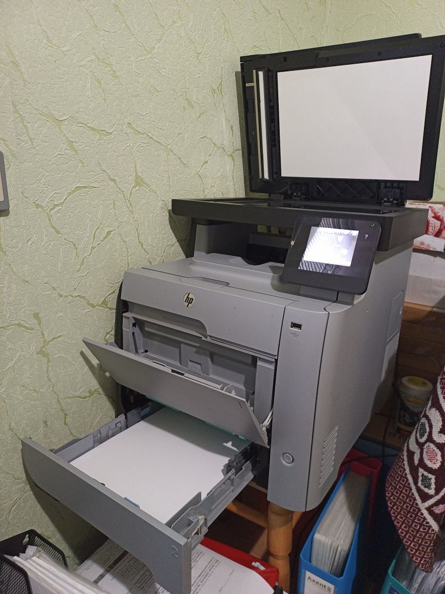 Продам кольоровий багатофункціональний пристрій (МРУ) HP MFP M476dn