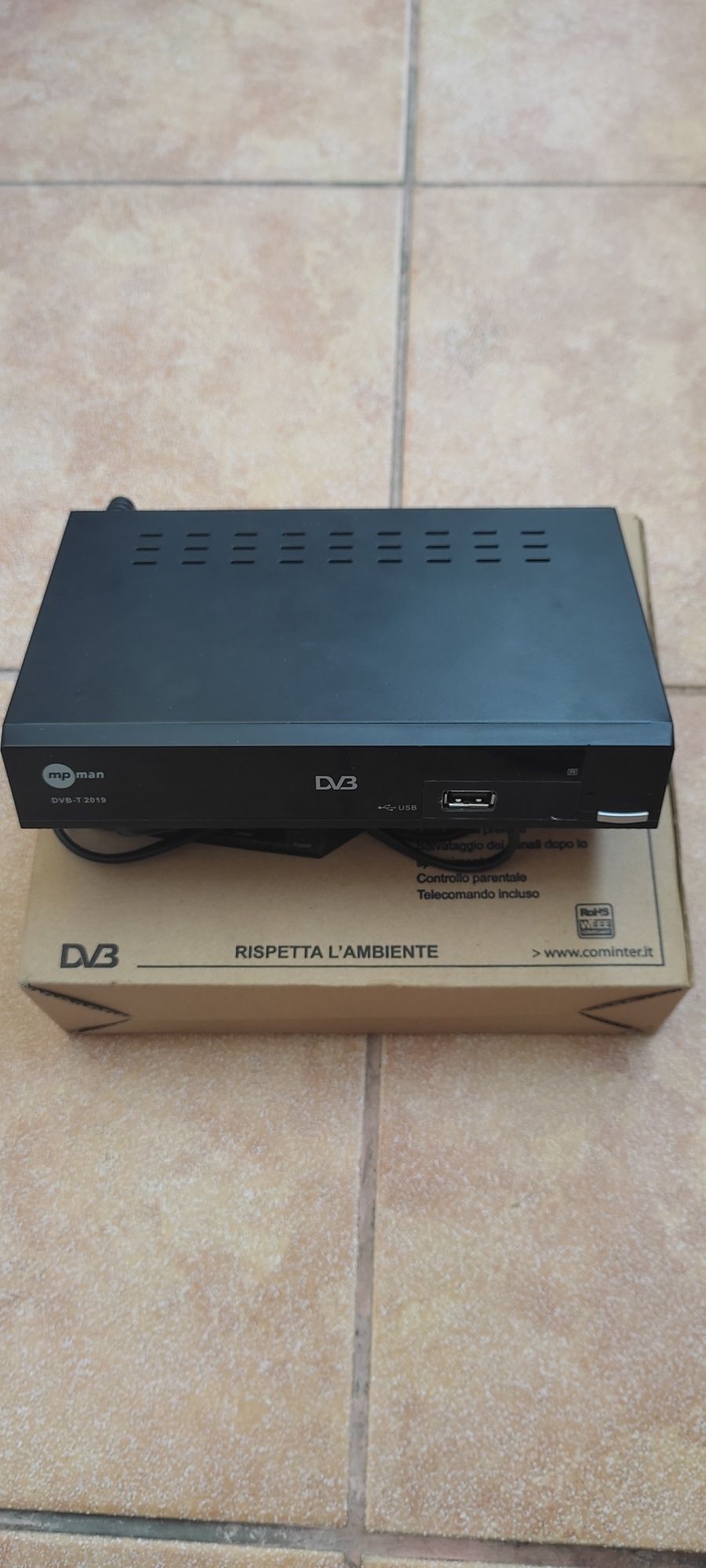 Новий тюнер DVB T2, цифровий ефірний примач.