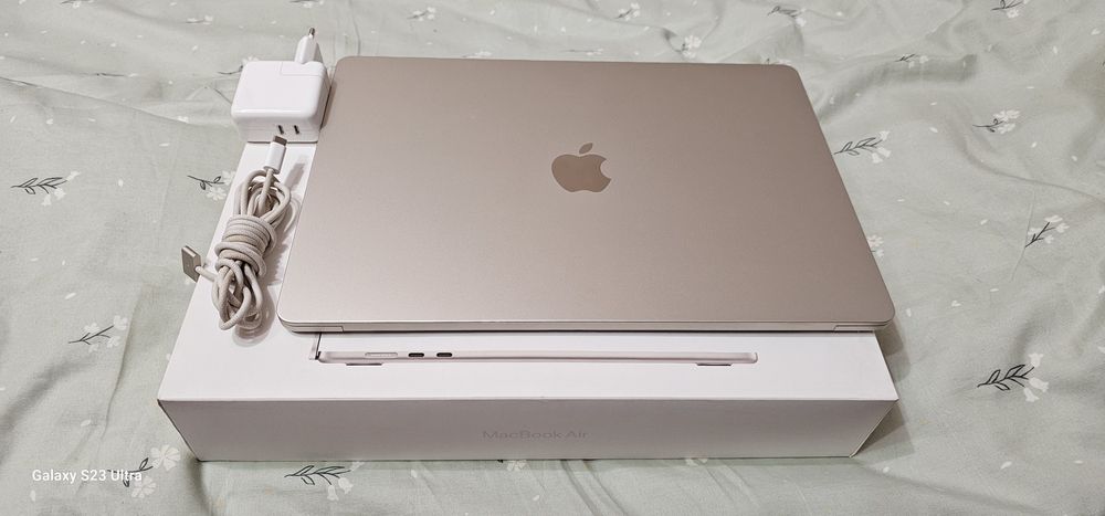 MacBook Air M2 15,3"