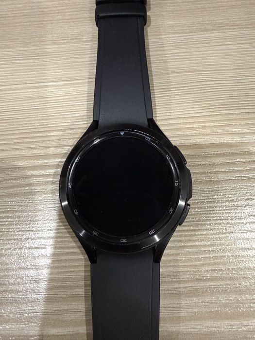 Наручний смарт годинник Samsung Galaxy Watch4 Classic