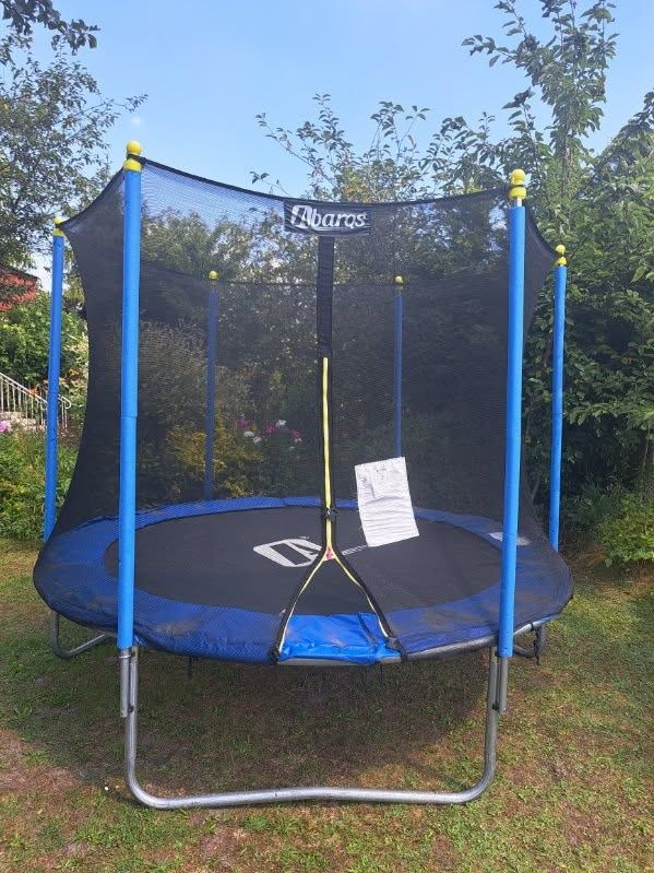 Trampolina o średnicy 240 cm
