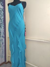 Nowa błękitna długa sukienka