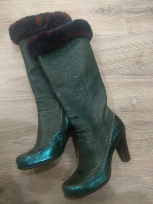 Зимові жіночі чоботи