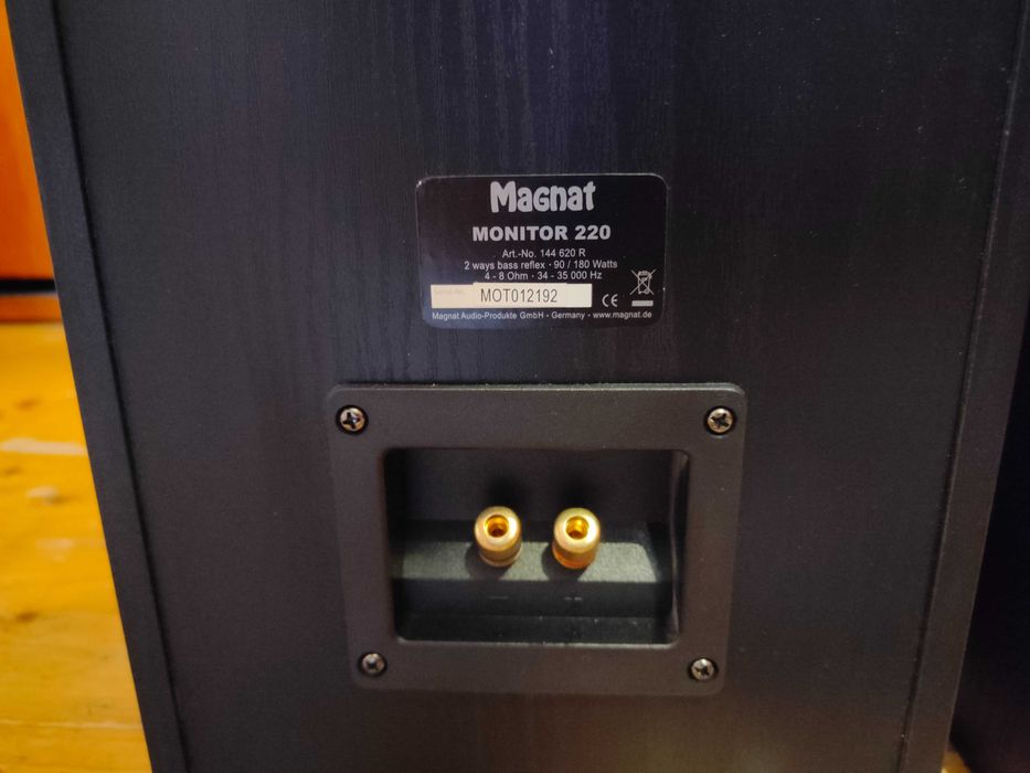 MAGNAT Monitor 220 kolumny głośnikowe podstawkowe