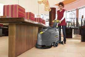 Maszyna czyszcząco-myjąca KARCHER BD 43/25 C Bp Dostępna od ręki !!!