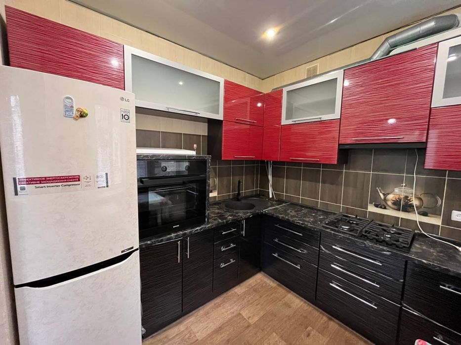 Оренда 3-к 97 квартал сталінка-студія