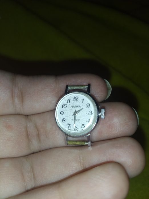 Женские наручные часы ссср чайка 17 камней