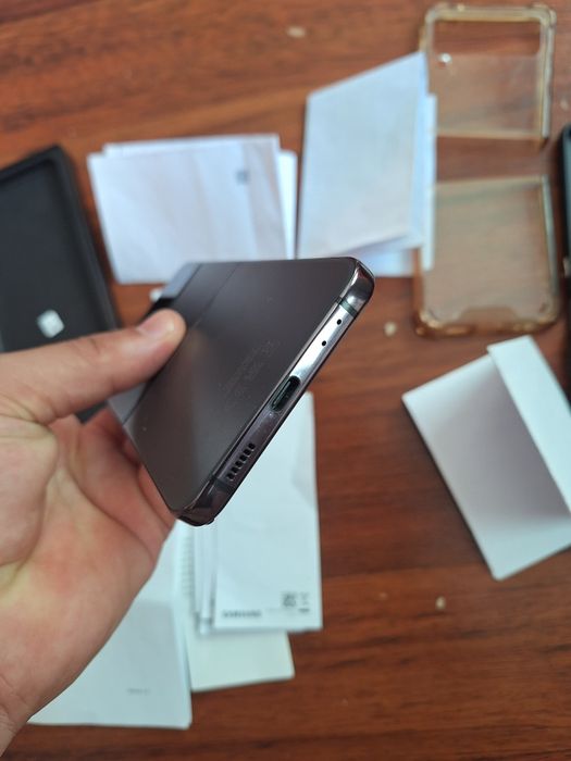 Samsung Z flip 4 enterprise edition stan idealny 8/128gb w100%sprawny