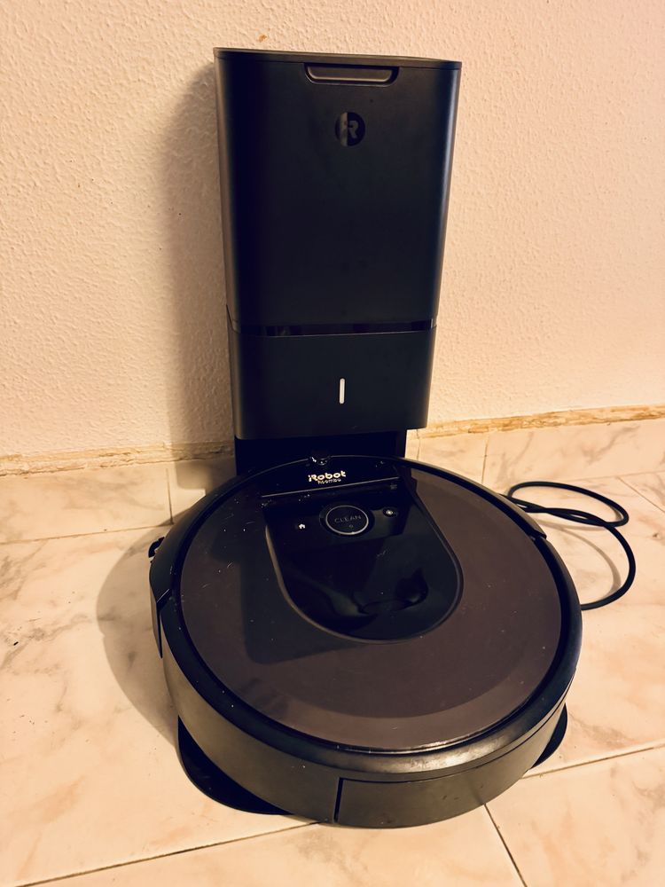 Aspirador Roomba i7+ inteligente automatico com clean base