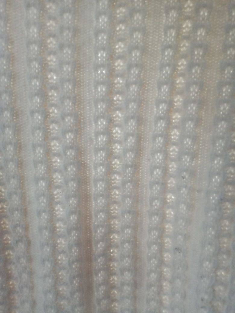 Śmietankowa sweterkowa sukienka COS z warkoczami 80% wełna XS-S