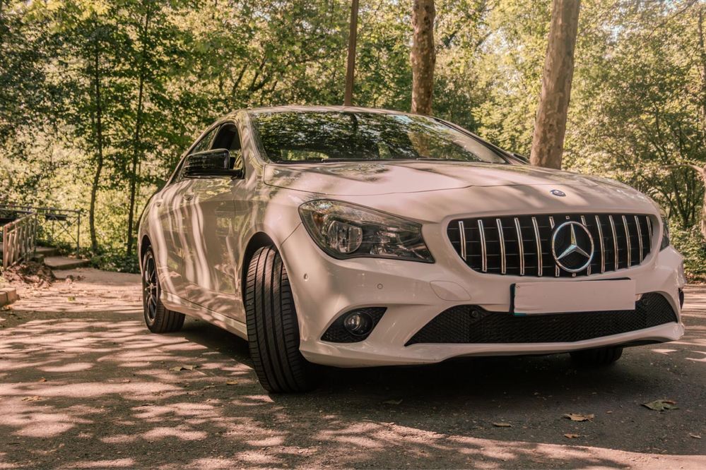 Mercedes Benz CLA 220