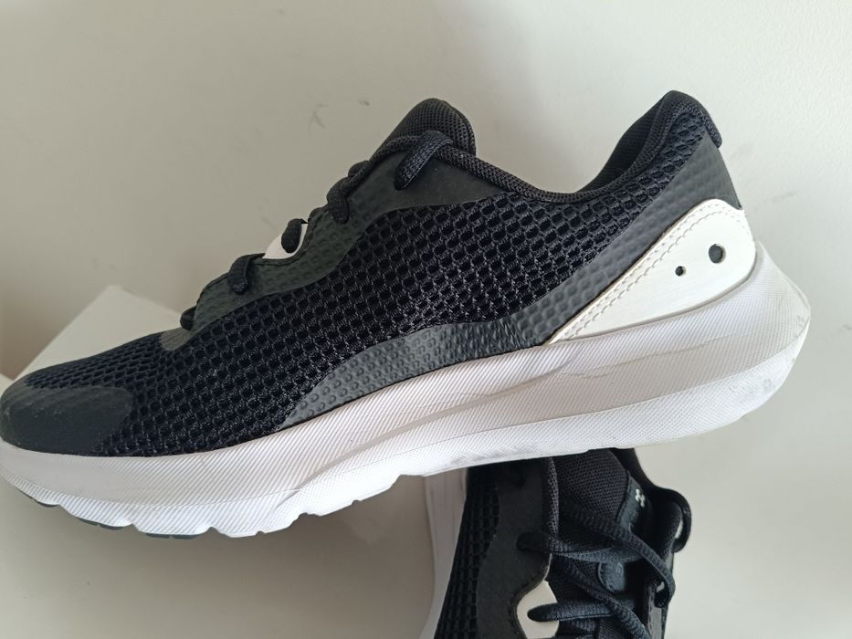 Under Armour r.42 (26 cm)  buty sportowe męskie