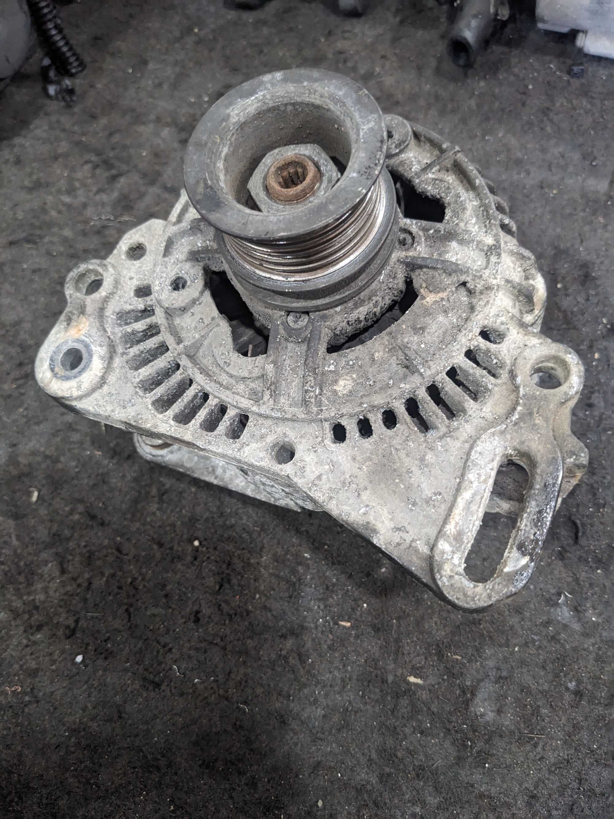 Генератор VW TRANSPORTER T4 GOLF 3 030903023B 0120485034 028903025G