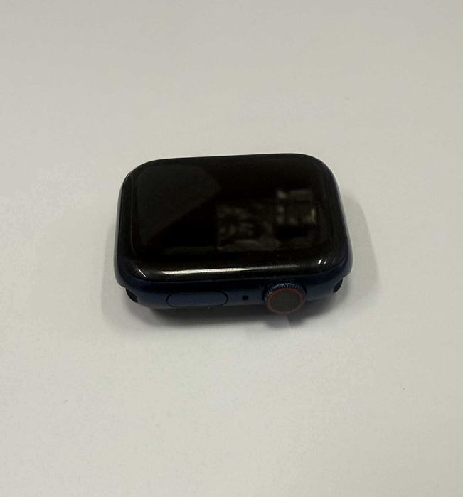 Apple Watch Series 6 44mm Model A2376 - Zablokowany