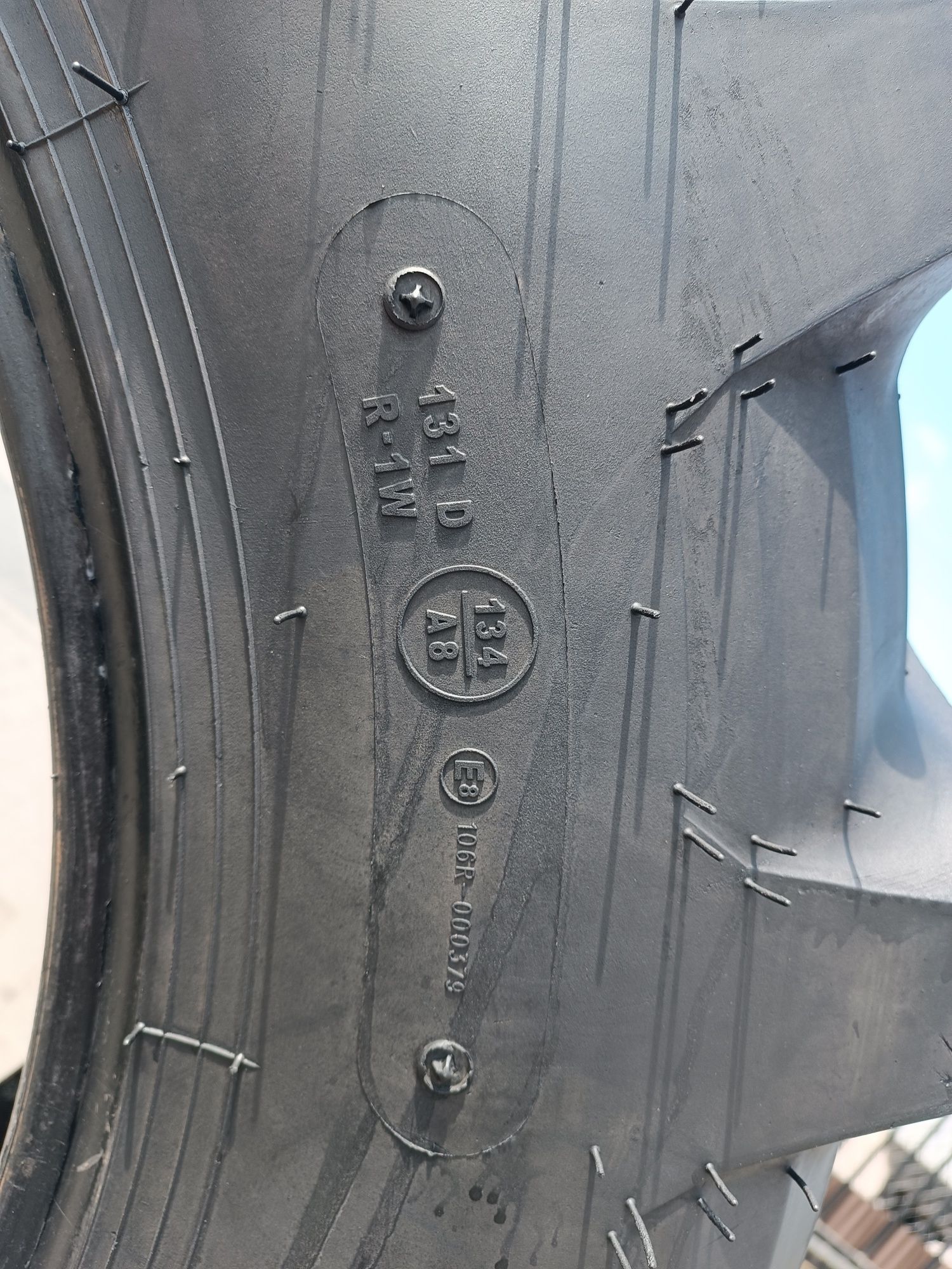 440/65R28 Starmaxx TR-110