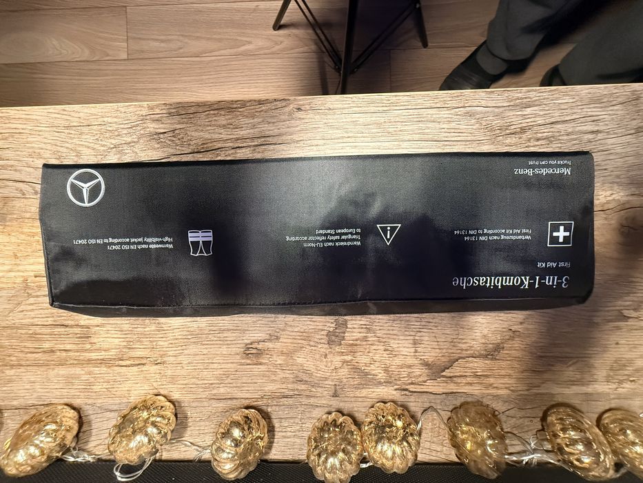 Mercedes zestaw ratunkowy 3w1 apteczka trojkat kamizelka