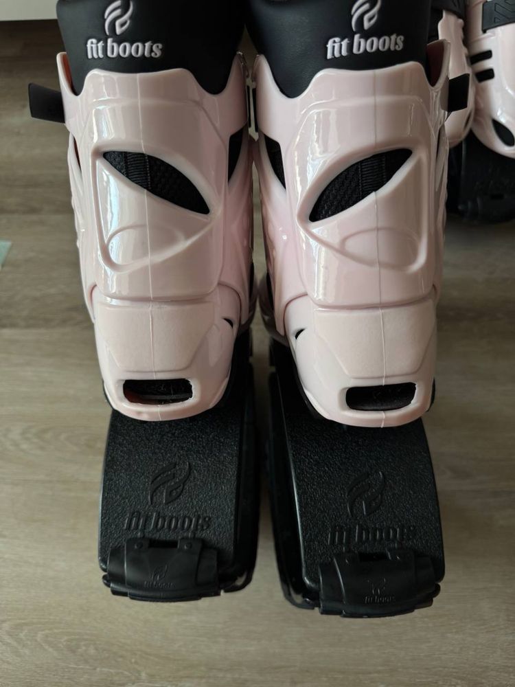 Боти бренду Fit Boots