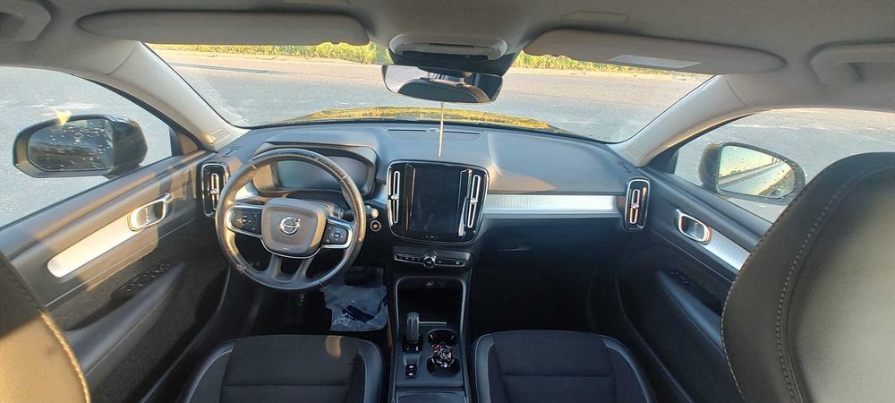 Volvo XC 40 T3 Momentum Pro Automat zadbany