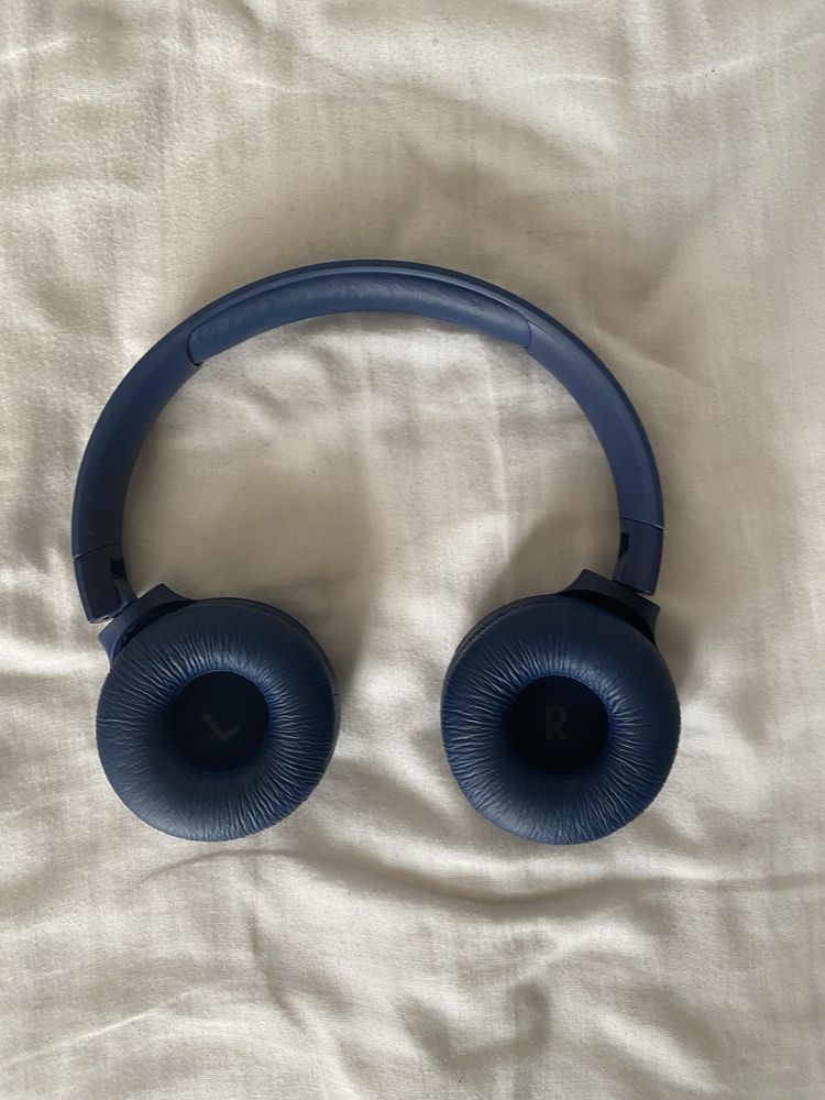 Блютуз навушники jbl.