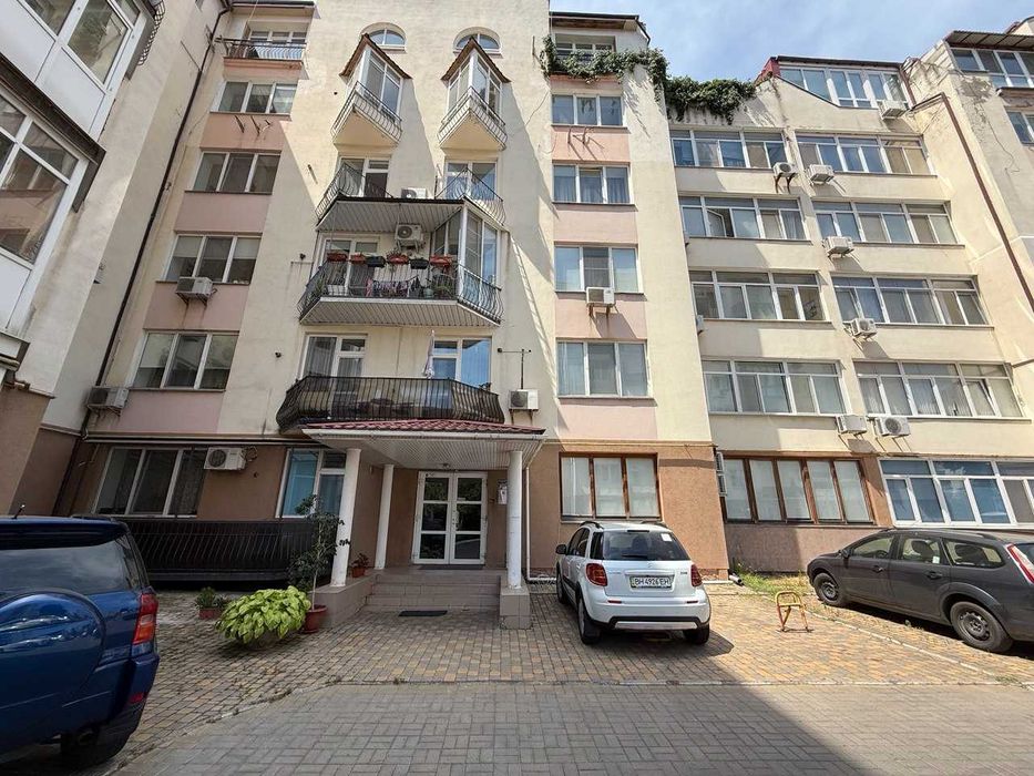 Продам 3-к квартиру в Аркадии, ЖК Тенистый, 123 м², АГВ, ремонт.