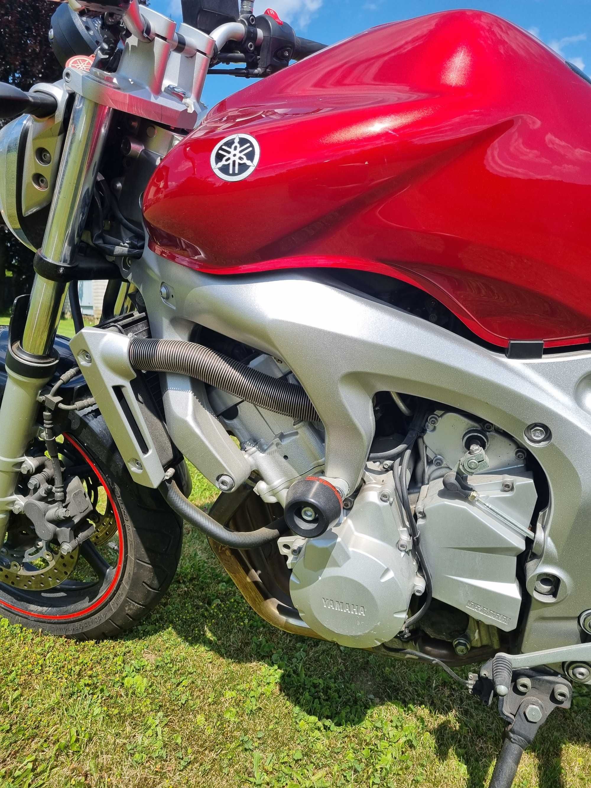Yamaha FZ6N 2004