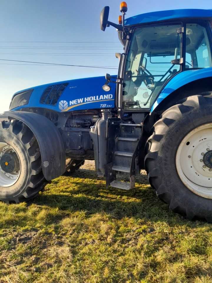 Ciągnik rolniczy New Holland t8 330