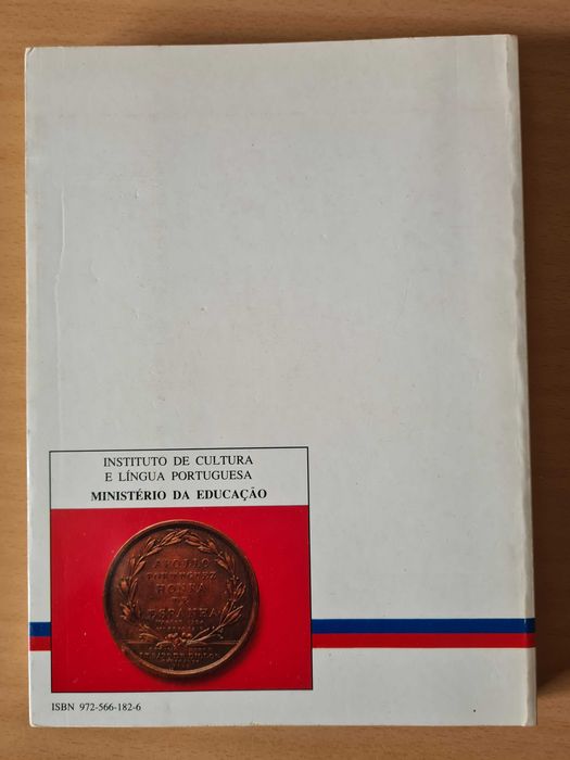 Livro "Camões em Inglaterra" de Maria Leonor Machado de Sousa