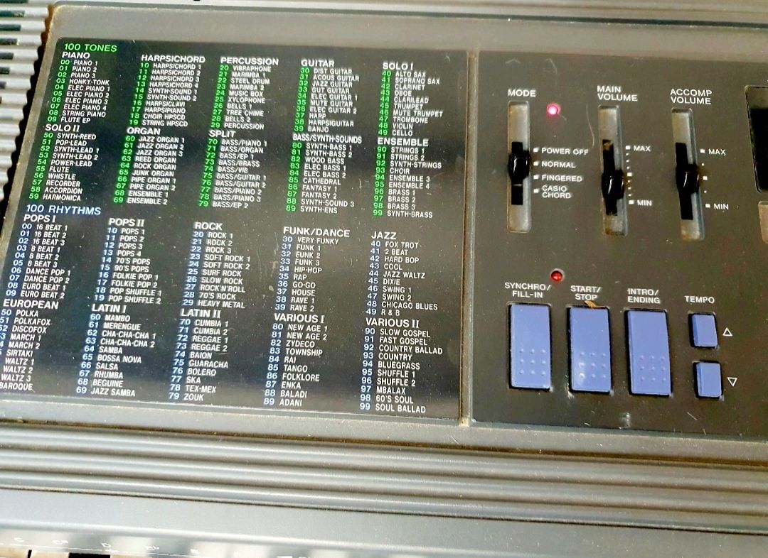 Keyboard Casio z Dynamiczną klawiaturą