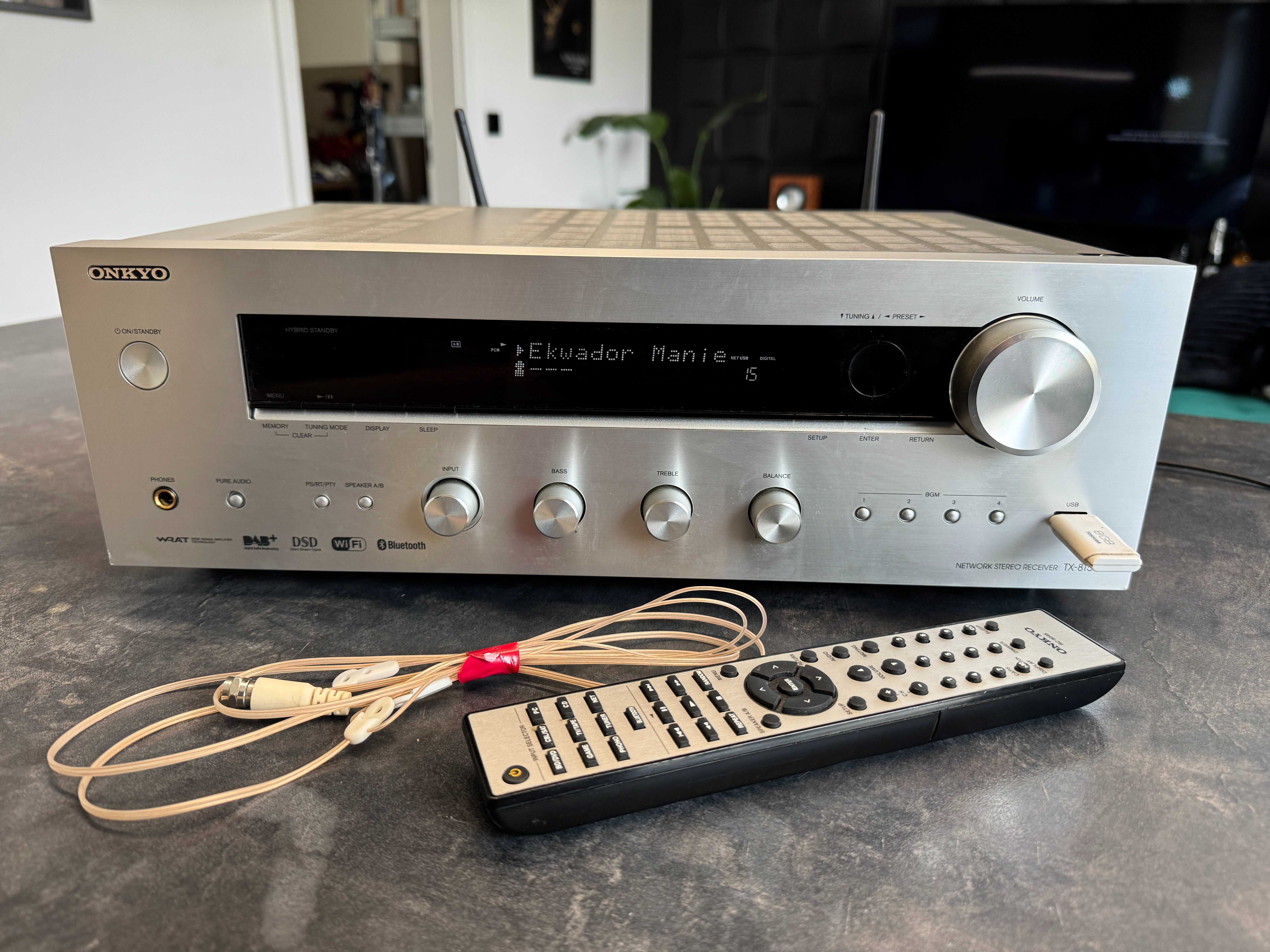 amplituner stereo z Wi-Fi, AirPlay, Bluetooth Onkyo TX-8150
