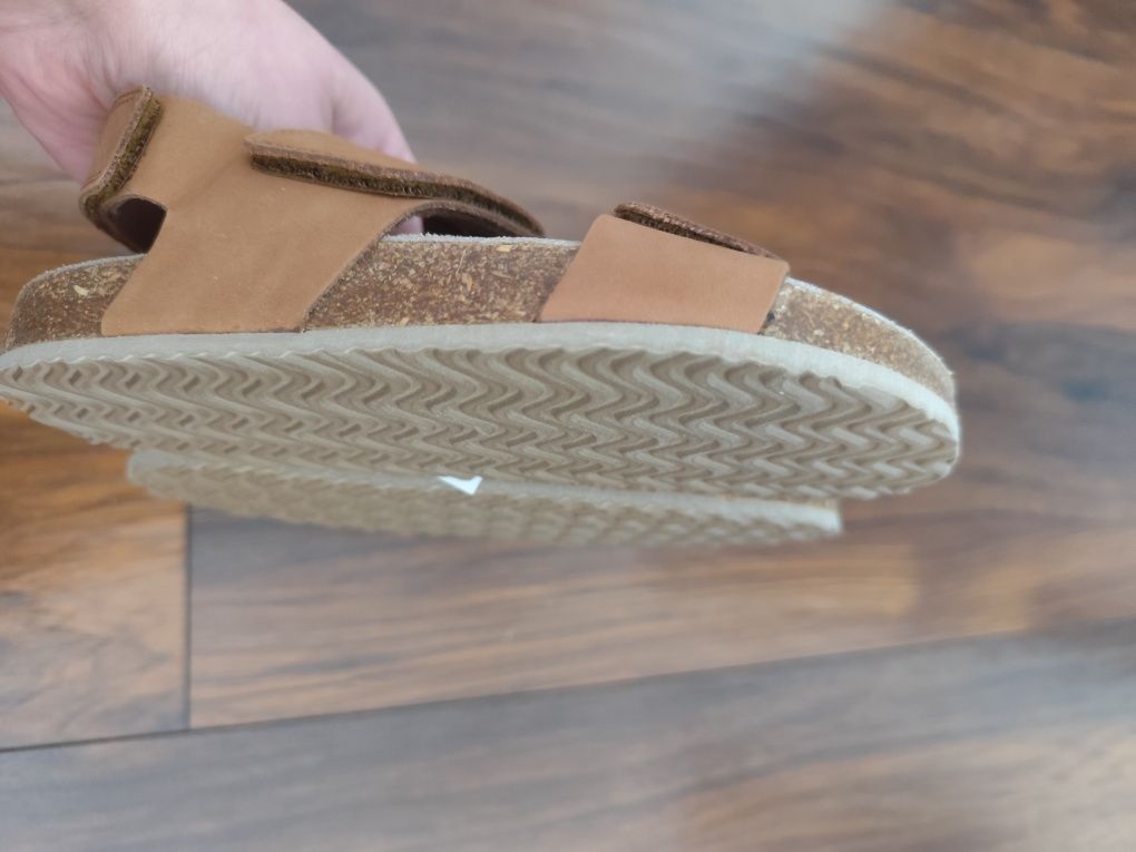 Nowe skórzane sandały next r.32/33