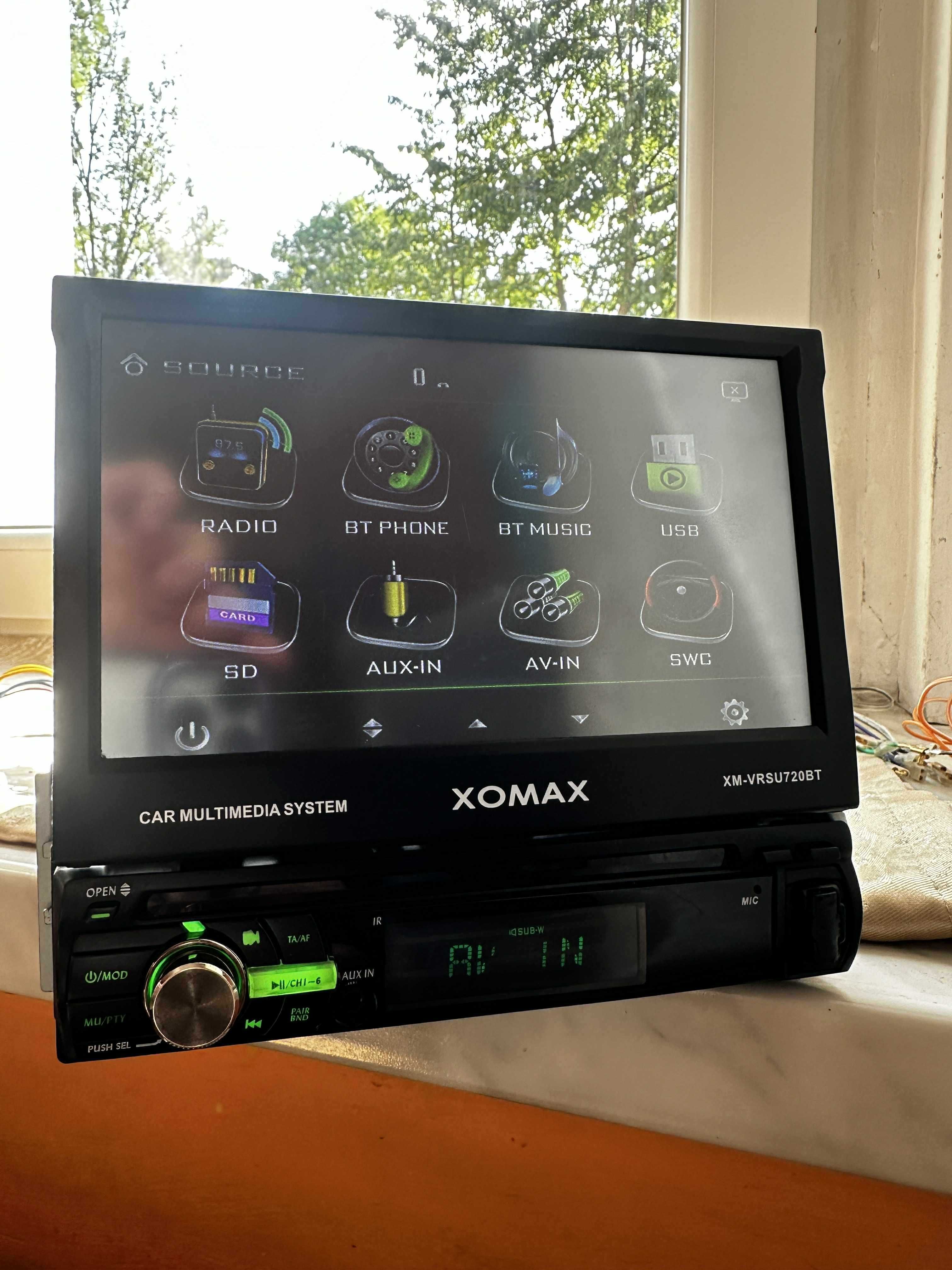 Radio 1 Din Ekran Winda XOMAX XM-VRSU720BT 4X60W USB SD Bluetooth