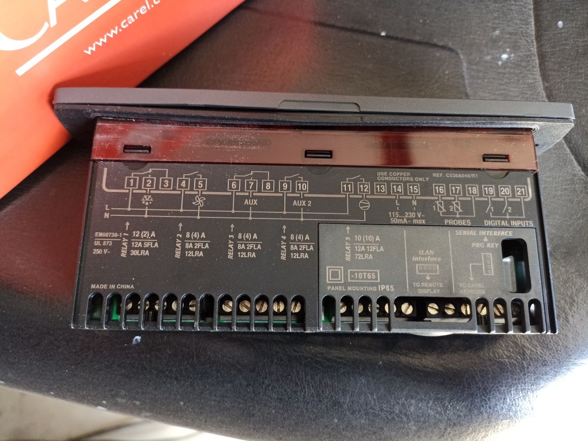 Controlador de temperatura carel