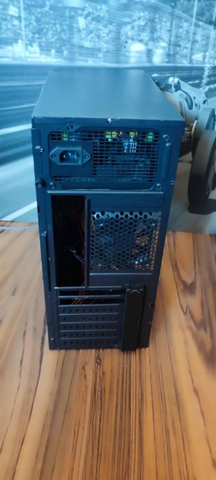 Obudowa komputera z zasilaczem kolink kl-c600 600w,