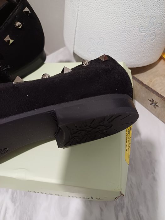 Czarne mokasyny z futerkiem