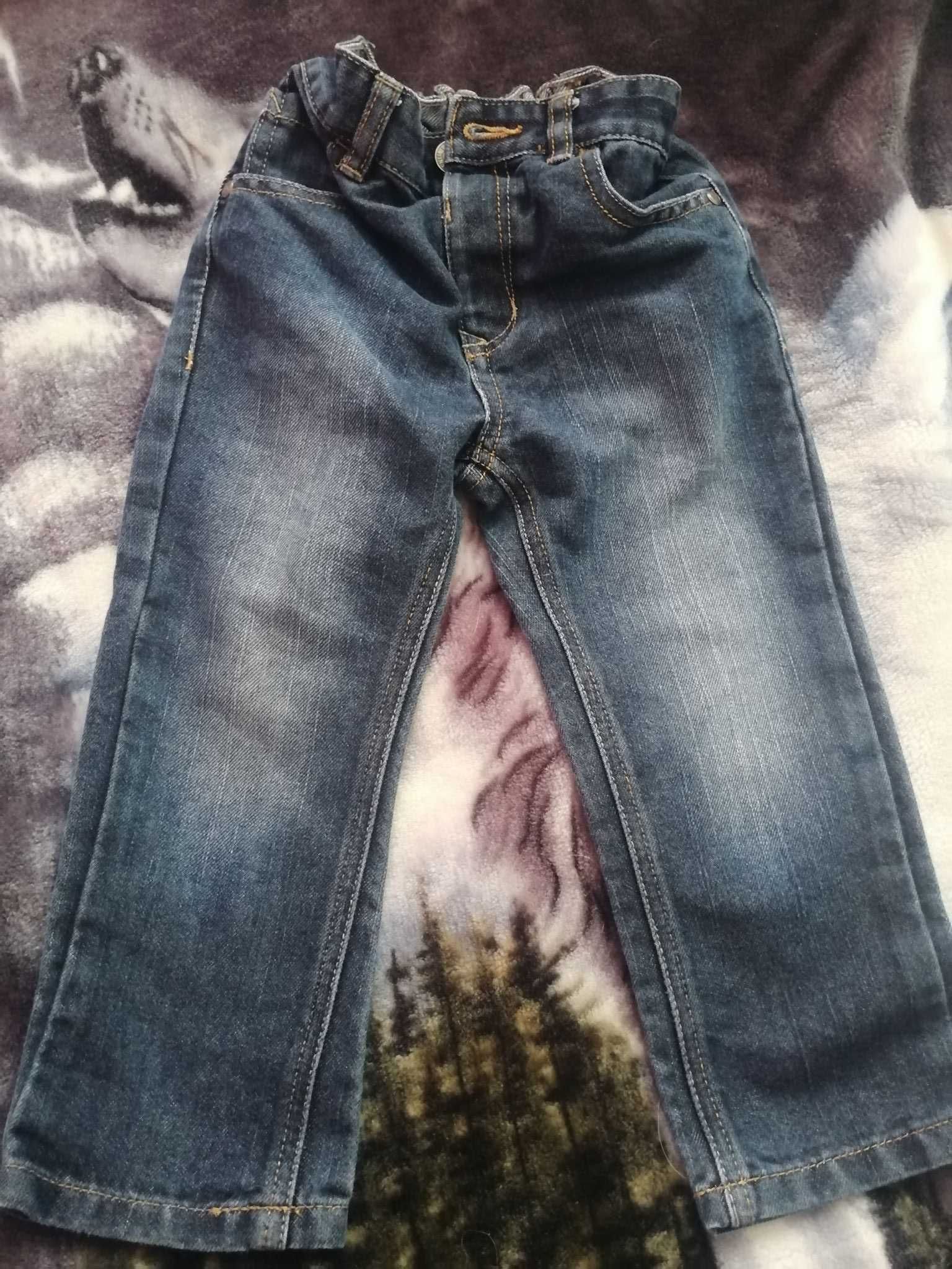 spodnie chłopięce dżinsowe r. 98-104 (3 pary)