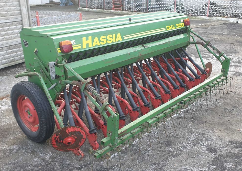 Сівалка зернова точного висіву Хасія DKL-300 (3-метри)