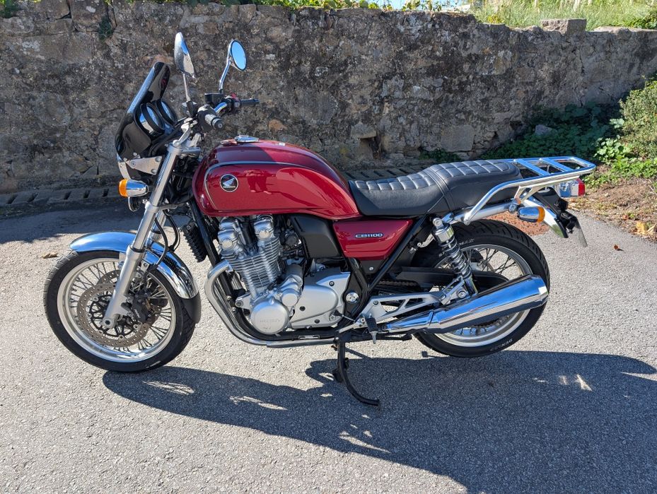 moto honda CB 1100