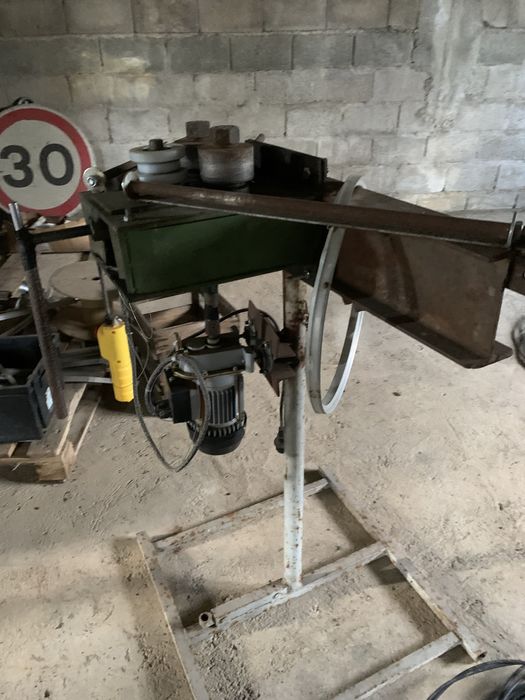 Maquina de dobrar tubo