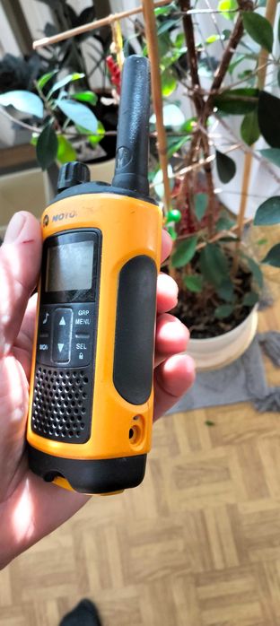 Krótkofalówka motorola T82 zasieg 10 km
