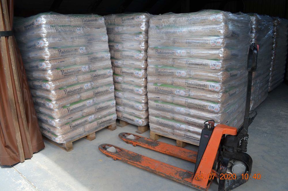 Brykiet drzewny do pieca i kominka z dostawą do domu Orzysz, okolice