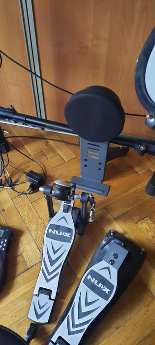 Perkusja Nux DM-210  komplet  plus pałeczki i pad