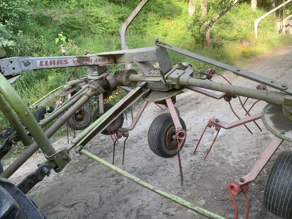 Enfardadeira newholand e vira fenos class volto 4.5