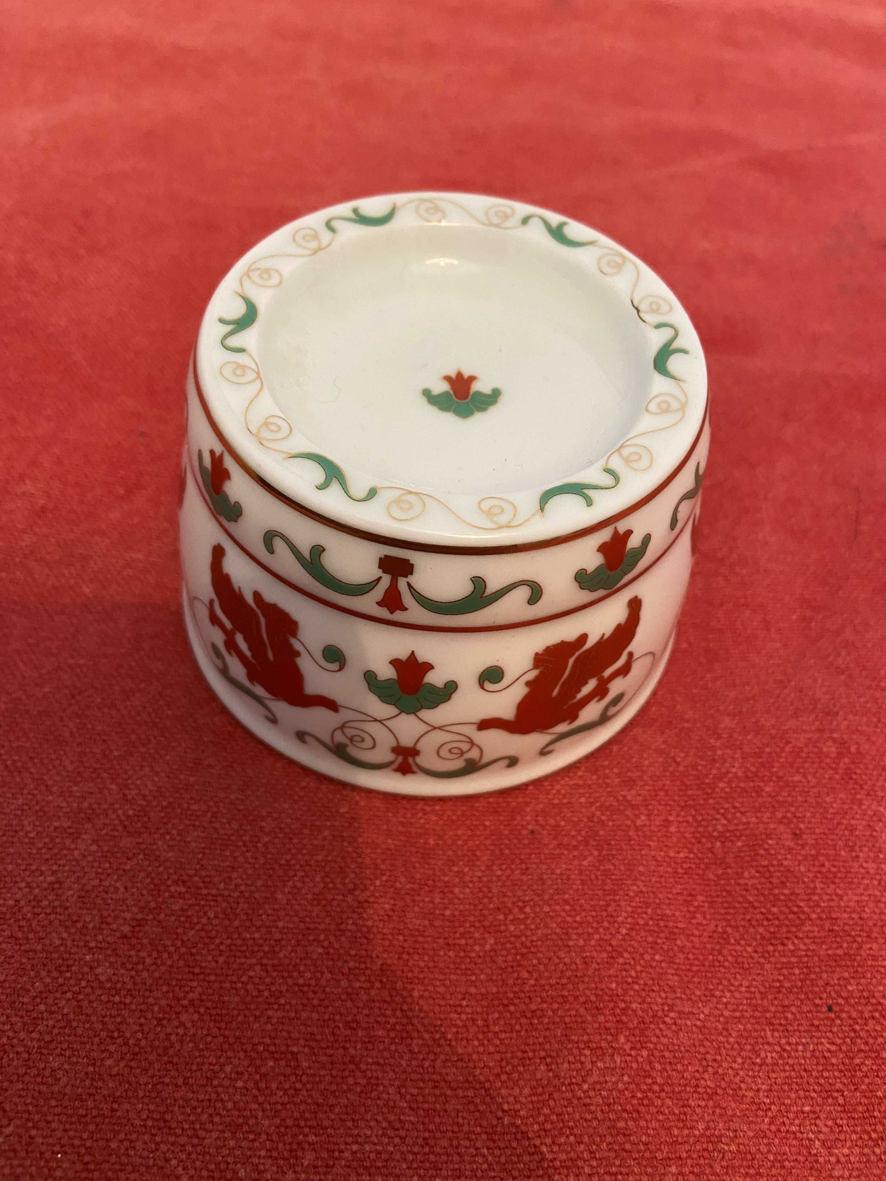 Saleiro de estilo Bizantino da fábrica Conventual Porcelanas