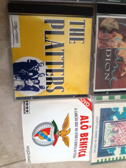 Lote de 12 cd de músicas de filmes, novelas, Celine Dion, Benfica, etc