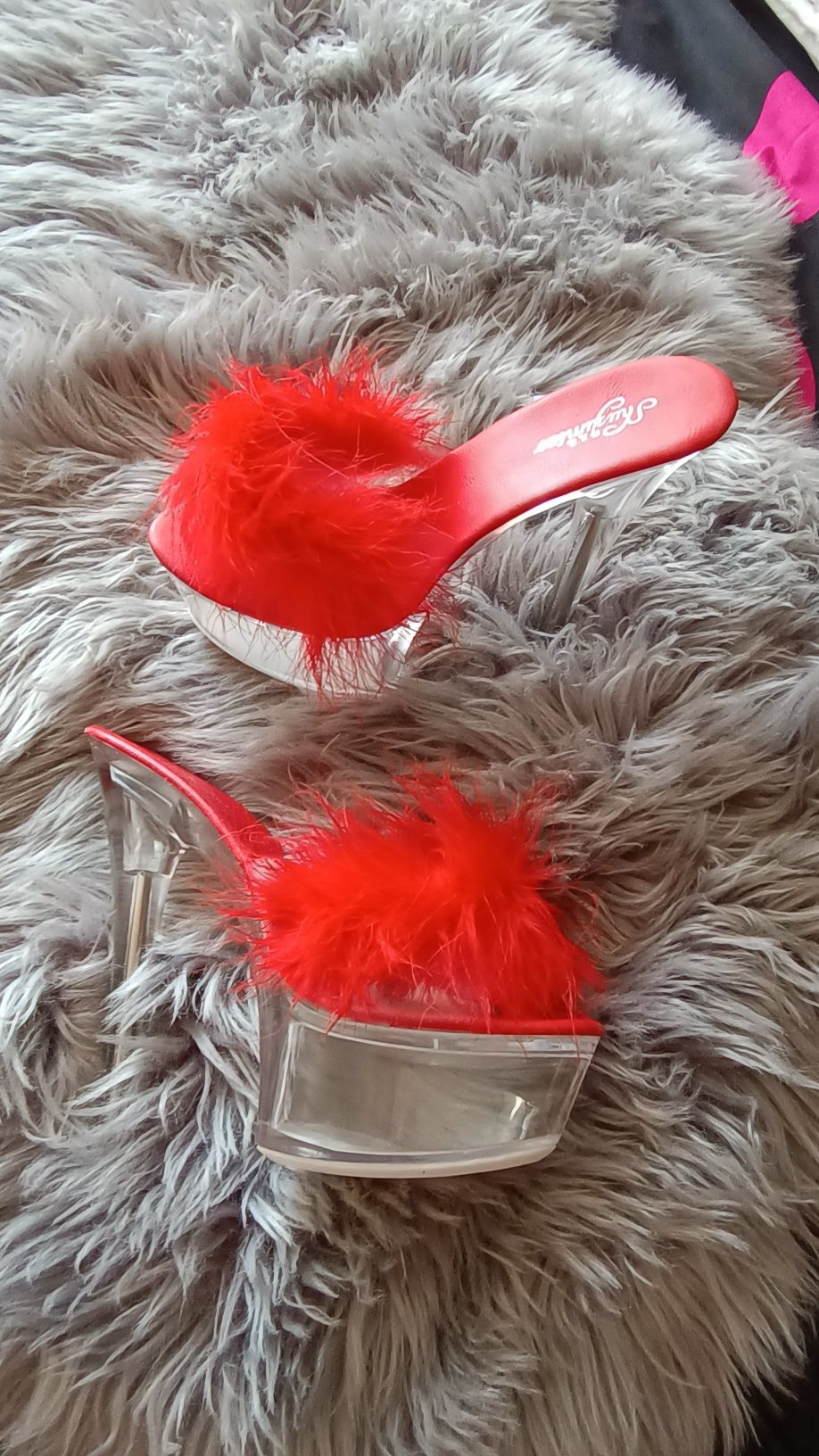 Piękne Klapeczki High Heels Futerko