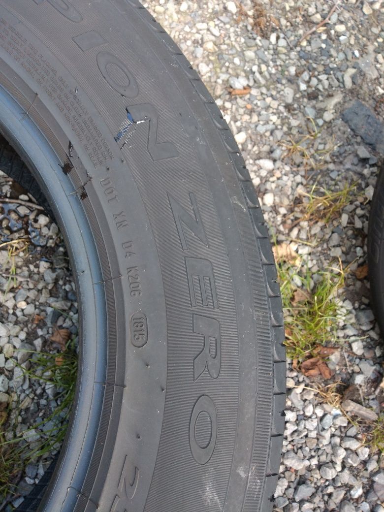 Opony letnie 2 szt Pirelli 235/65R17.