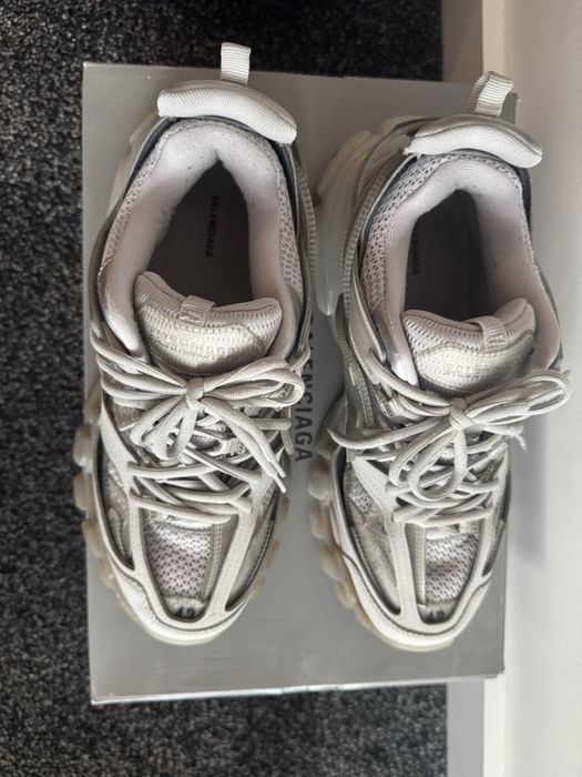 Balenciaga track 1 есть торг не большой