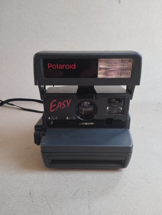 Aparat fotograficzny Polaroid, vintage.