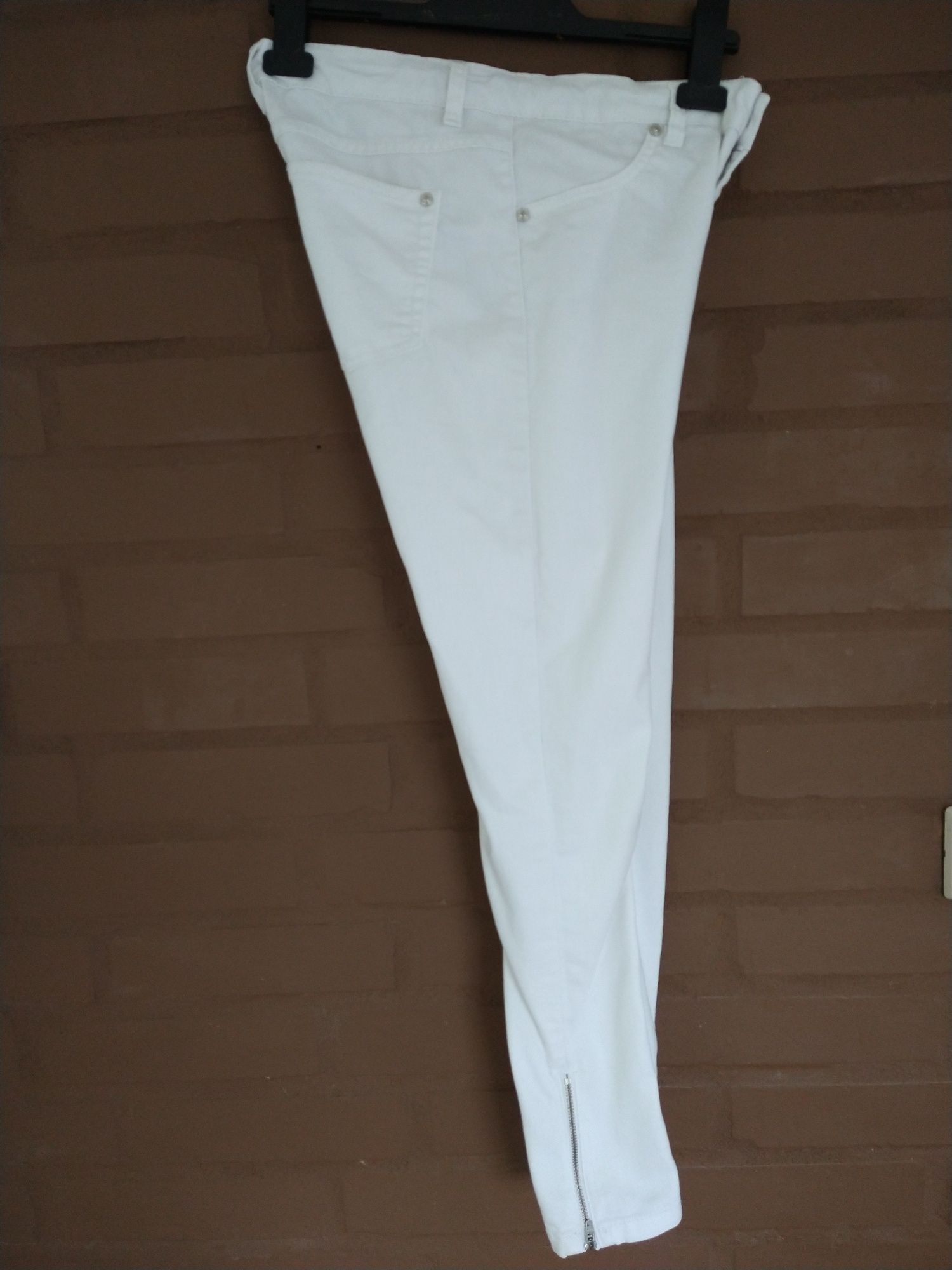 Białe dżinsy KappAhl 152 cm